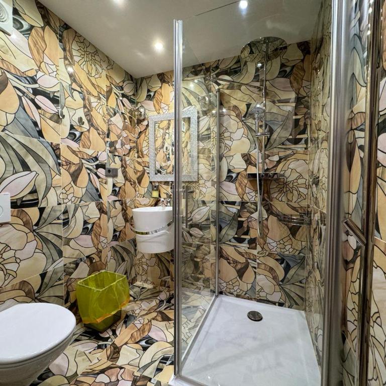 Two Brothers Inn - Doppelzimmer mit Bergblick - 2