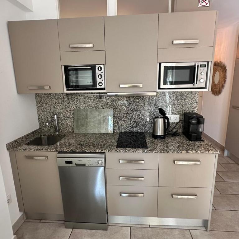 Studio Don Jim Excellent, beautiful luxurious new Studio near Arenal beach - Apartamento de 1 dormitorio - 4