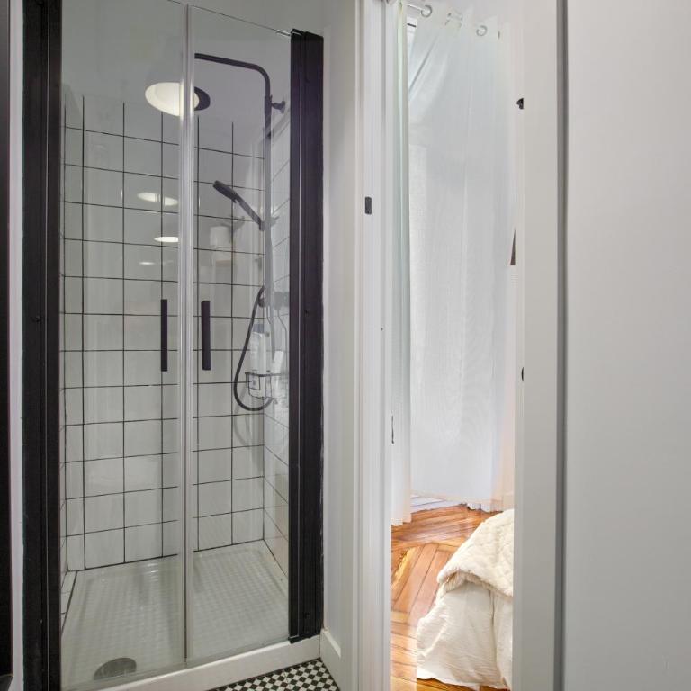 MEZZANINE ORANGE - One-Bedroom Apartment - 4