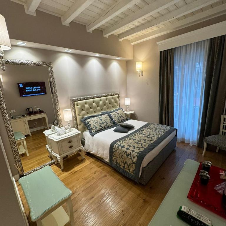Domus Camillus - Deluxe Double Room with Balcony - 12
