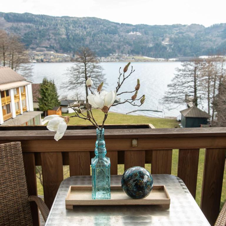 Seehotel Urban - Doppelzimmer mit Seeblick und Balkon - 4