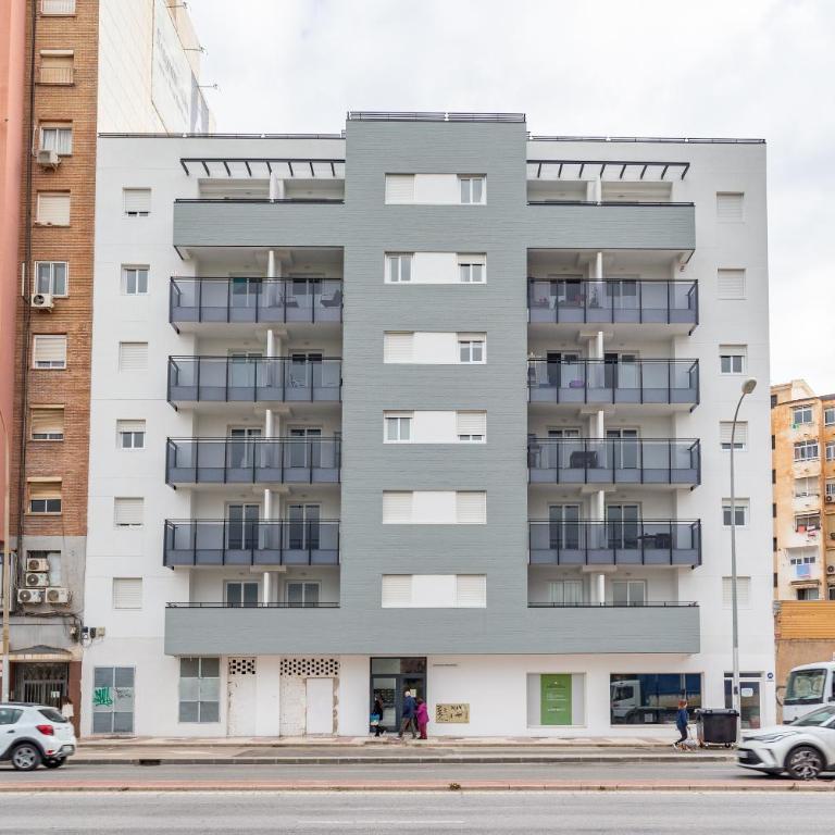Modern apartment near Huelin Beach & Free Parking - Apartamento de 2 dormitorios - 40