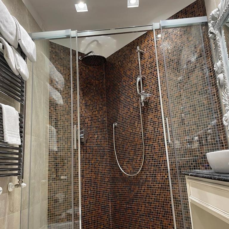 Domus Camillus - Deluxe Double Room with Balcony - 8