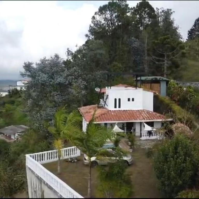Finca con vista al embalse y jacuzzi - Casa de 3 dormitorios - 7