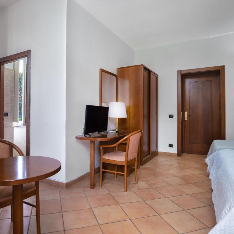 Comfort Rooms Villa Gaia Tor Vergata - Chambre Quadruple - 5
