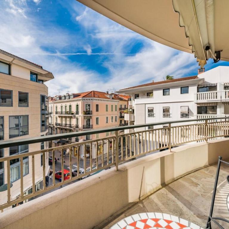 Wonderful 3 bedroom in the heart of Cannes - Appartement - 17