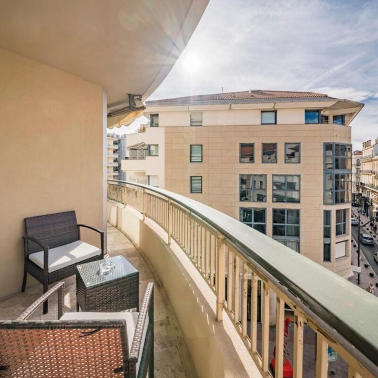 Wonderful 3 bedroom in the heart of Cannes - Appartement - 19