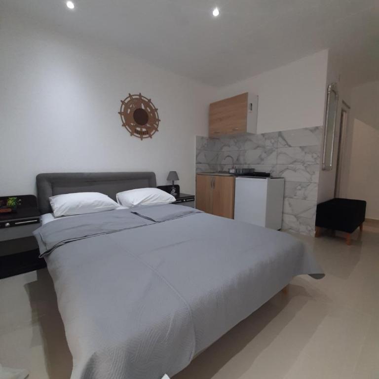 Becic Apartments - Deluks Dvokrevetna Soba sa Bračnim Krevetom - 7