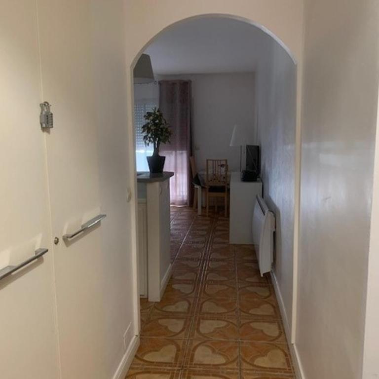 T2 lumineux avec balcon près des Thermes - FR-1-503-144 - Appartement - 10