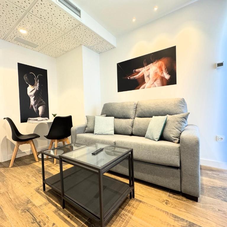 Apartamentos Identia Sport by gaiarooms - Estudio Superior - 3