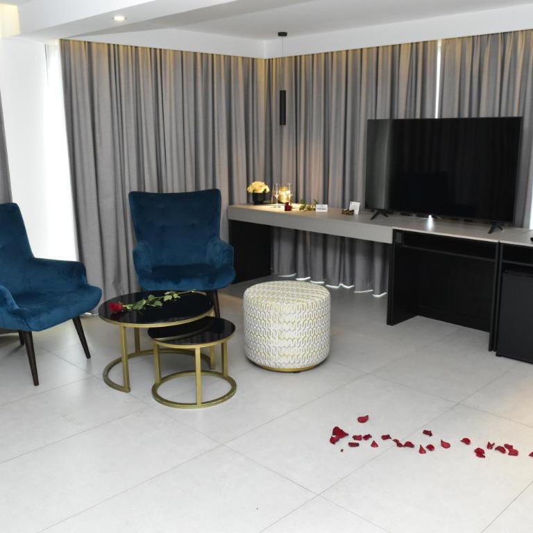 Hotel Veuxor - Deluxe Suite with Spa Bath - 1
