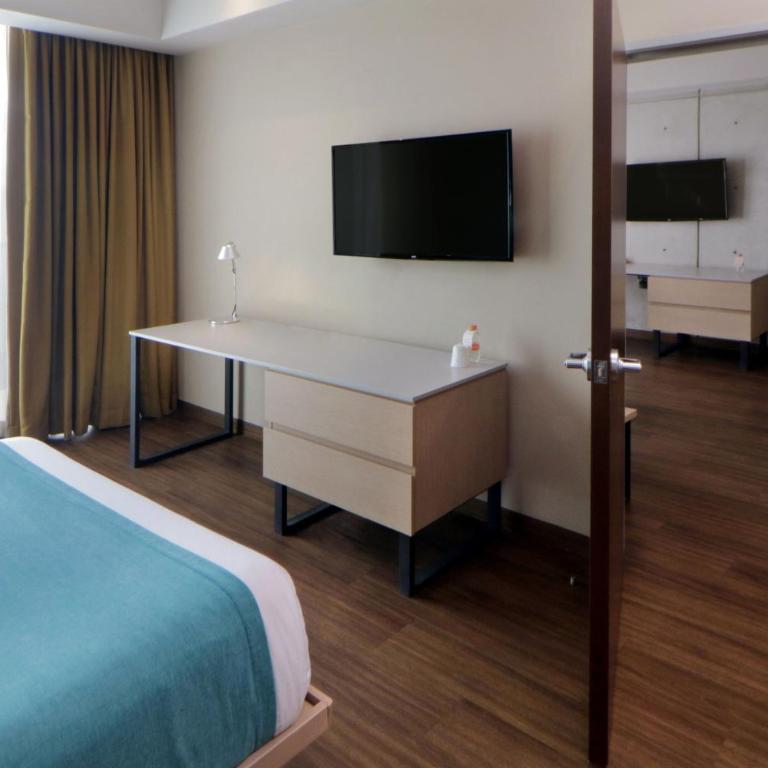 City Express Suites by Marriott Tijuana Rio - Queen Suite with Sofa Bed - 8