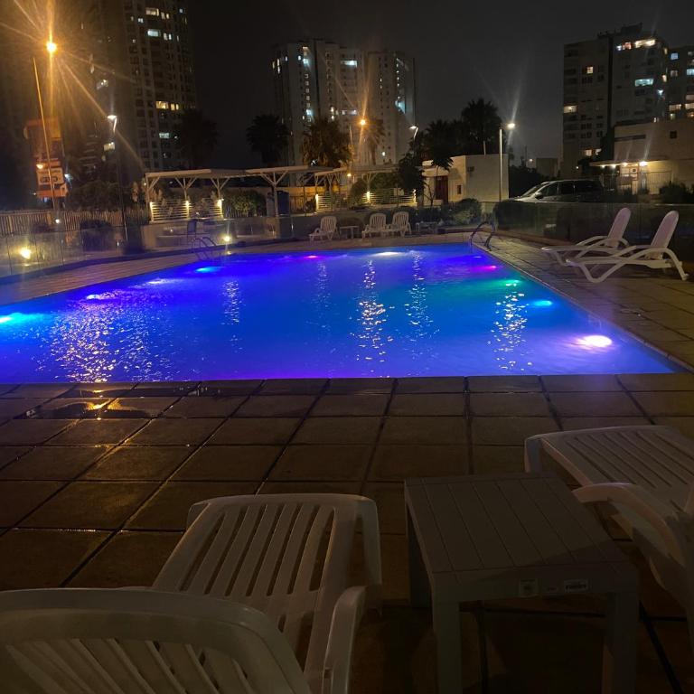 Hermoso y amplio Departamento frente al mar - Suite con vistas al mar - 1 cama grande - 29