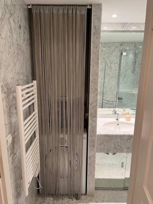 Modern Condo w Terrace 250m from Beach & Pool - Appartement 1 Chambre - 13