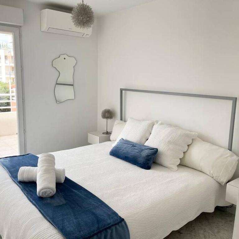 Modern Condo w Terrace 250m from Beach & Pool - Appartement 1 Chambre - 2