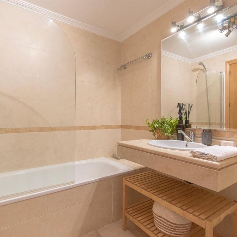 Family Duplex Riviera With Pool - Happy Rentals - Apartamento con terraza - 19