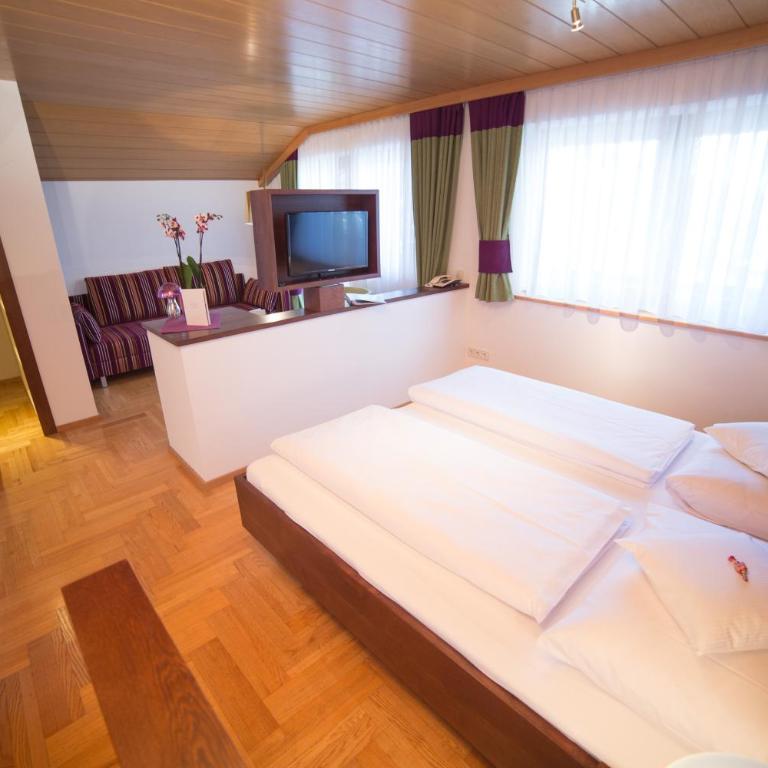 WOHNEN by LIZZY - Apartment mit 2 Schlafzimmern - 2
