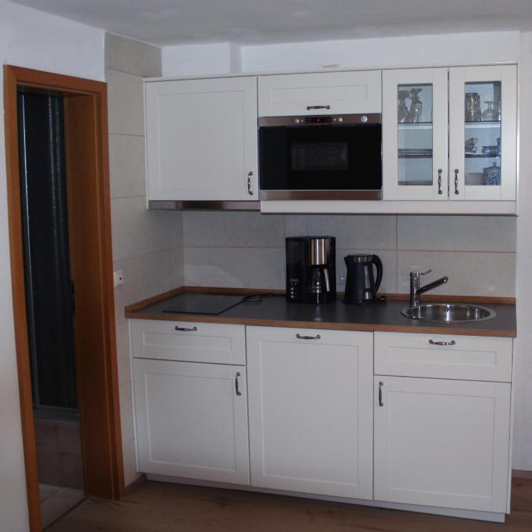 Gästehaus Sonnenbichl - Apartment mit 1 Schlafzimmer - 2