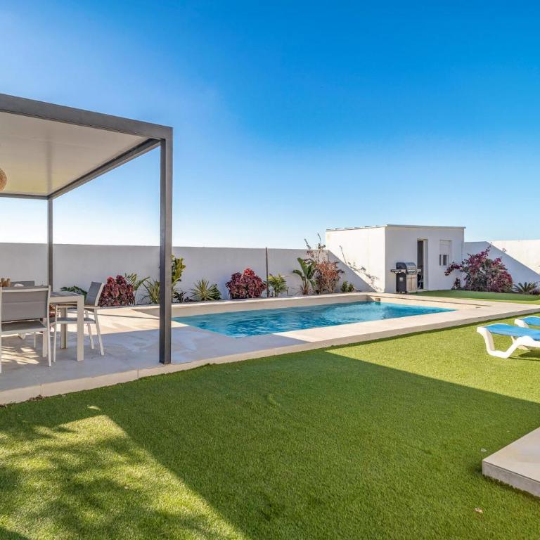 Luxurious Home In Chiclana De La Fronter - Casa Vacacional de 3 dormitorios - 11