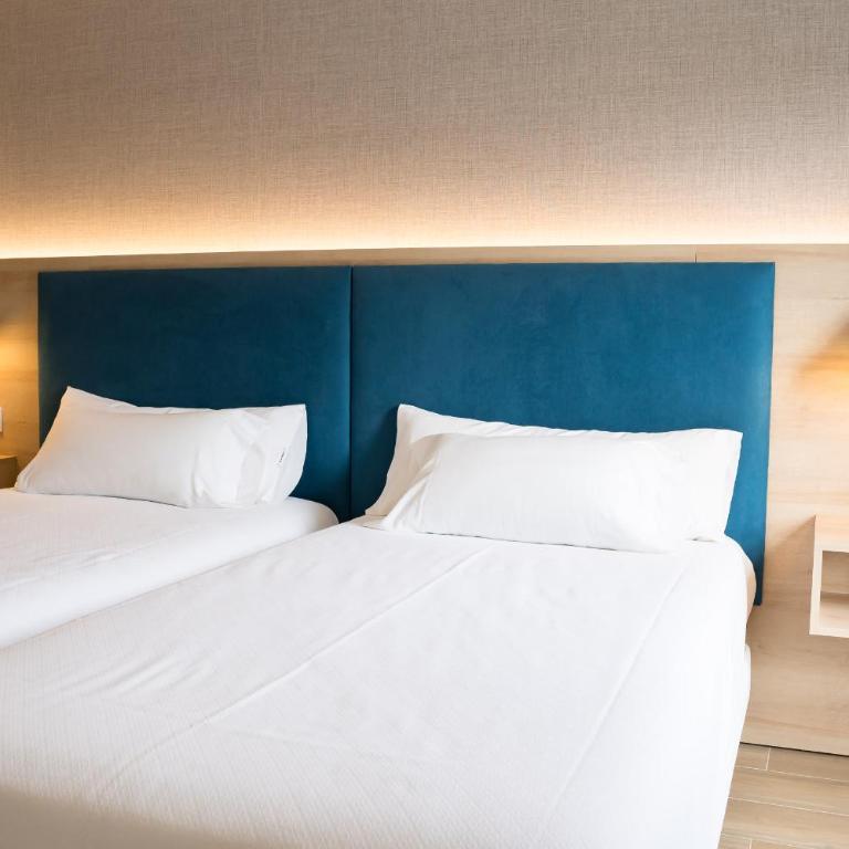 Hotel Parking Miradoiro de Belvís - Budget Twin Room - 2