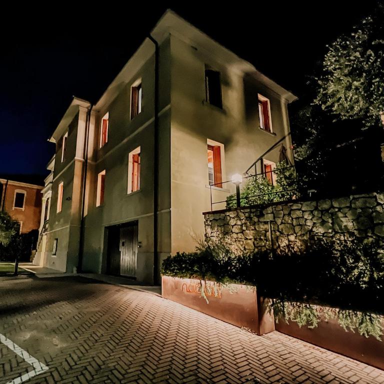 Naboo Verona Luxury Suites - Camera Matrimoniale Deluxe - 26