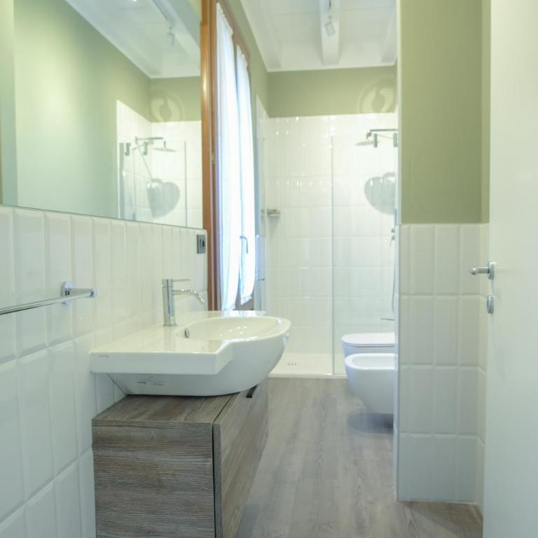 Naboo Verona Luxury Suites - Camera Matrimoniale Deluxe - 40