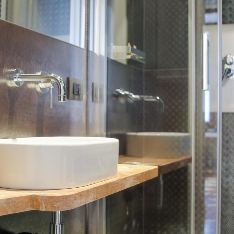 Naboo Verona Luxury Suites - Camera Matrimoniale Deluxe - 6