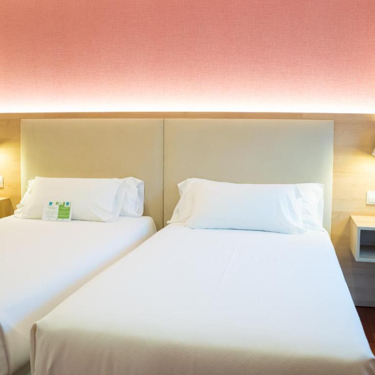 Hotel Parking Miradoiro de Belvís - Twin Room - 9