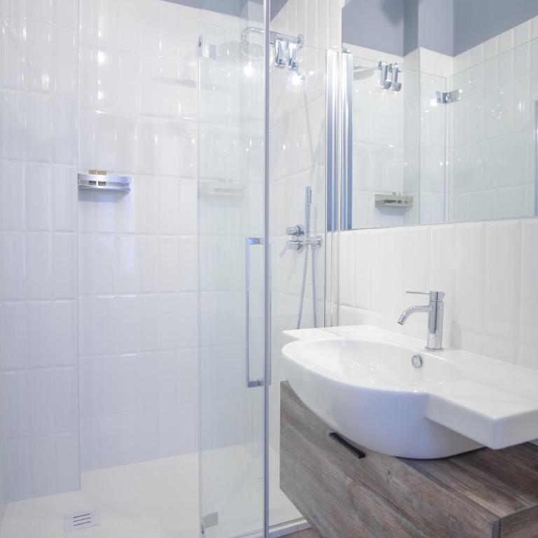 Naboo Verona Luxury Suites - Camera Matrimoniale Deluxe - 11