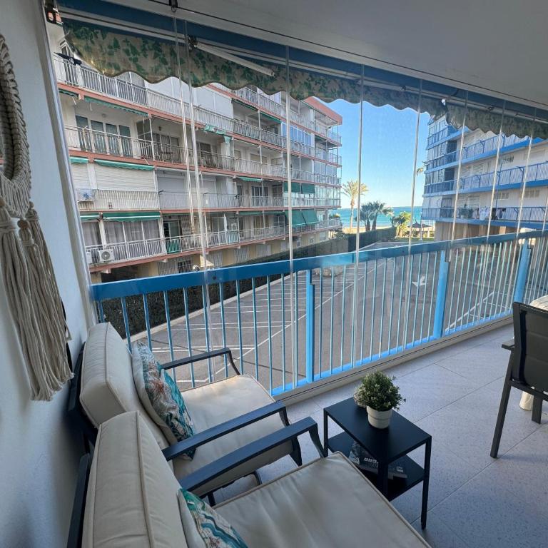 Primera línea en Playa Muchavista piscina y vistas al mar By Turihome - Apartamento de 2 dormitorios - 2