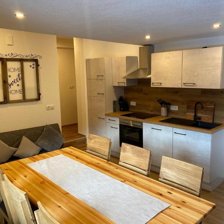 Apartment Auszeit - Apartment mit 3 Schlafzimmern und Dusche - 2