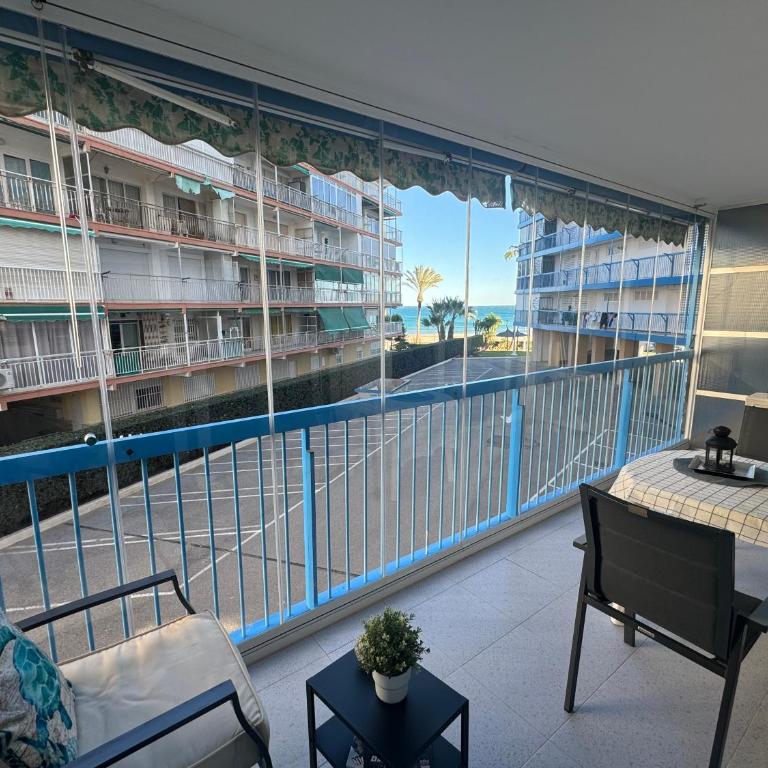 Primera línea en Playa Muchavista piscina y vistas al mar By Turihome - Apartamento de 2 dormitorios - 25