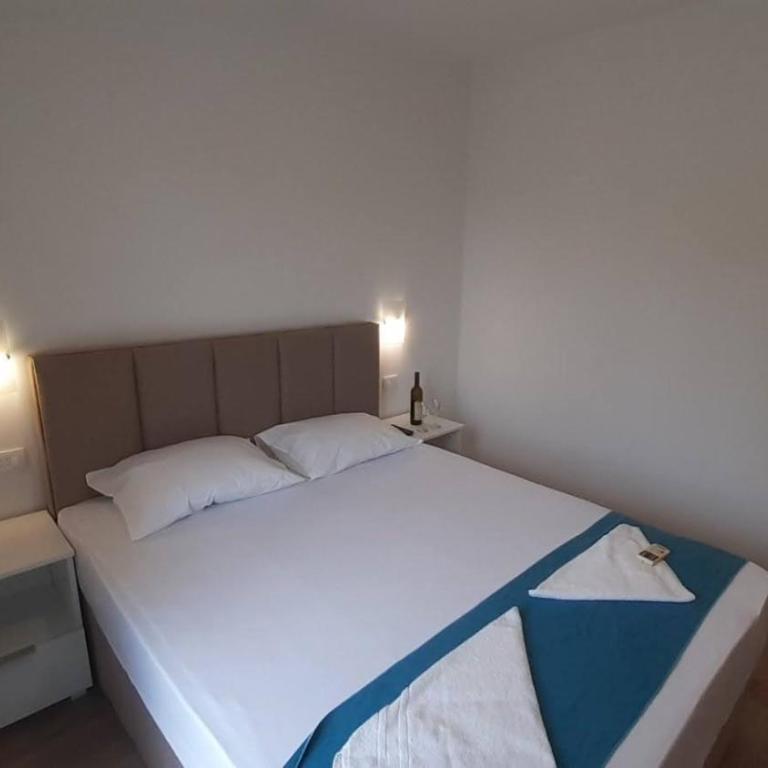 Guest house Mia Becici - Sobe i Apartmani - Studio Apartment with Balcony - 10