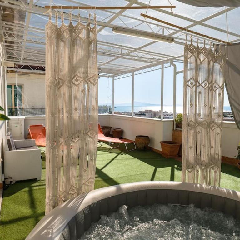 [Attico Fronte Mare-Centro] - Appartamento con 1 Camera da Letto - 1