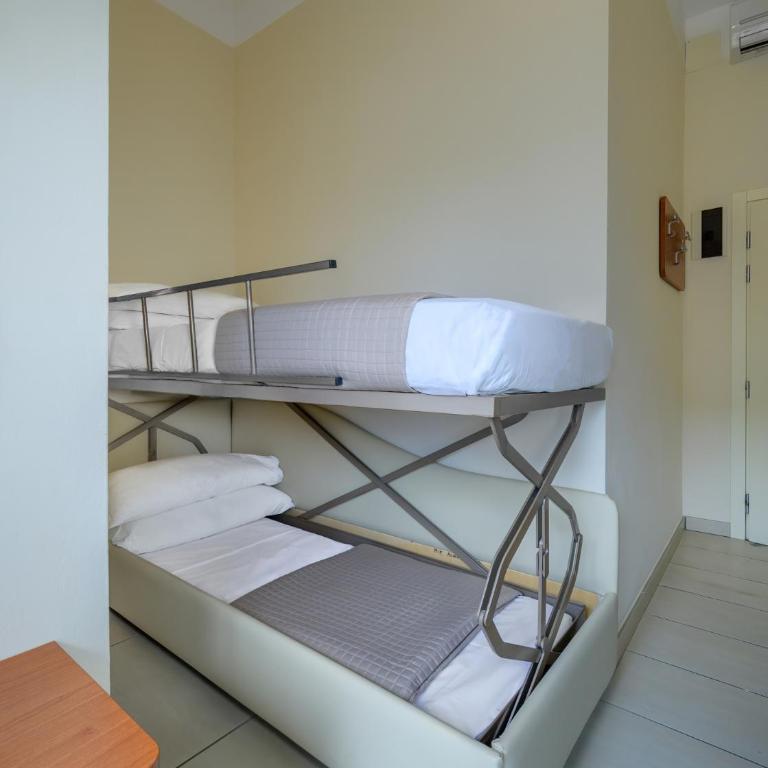 Hotel Acquamarina - Camera Singola con Balcone - 4