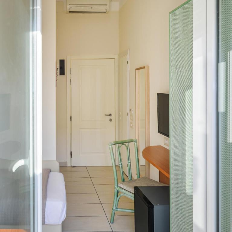 Hotel Acquamarina - Camera Singola con Balcone - 5