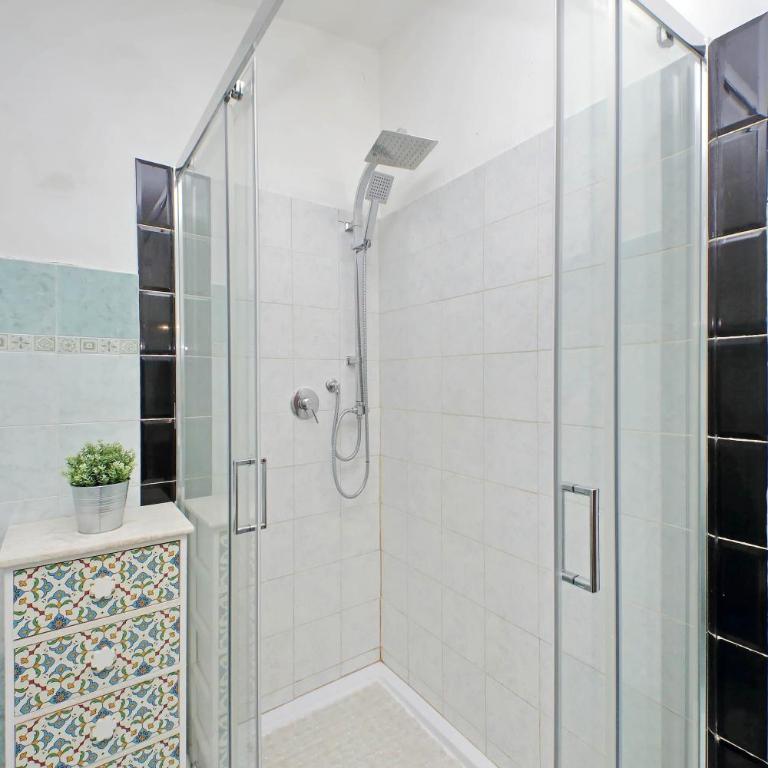 Gallery Home - Appartamento con 2 Camere da Letto - 36