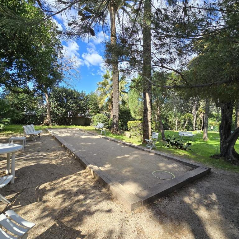Le Week Riviera III -3 stars-Grande terrasse-Plage du midi-Piscine-Cannes- Palais des Festivals- Parking - Appartement 1 Chambre - 34