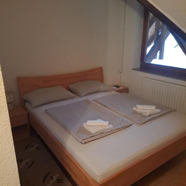 Prenoćište/Restoran Lovac - King Room - 5