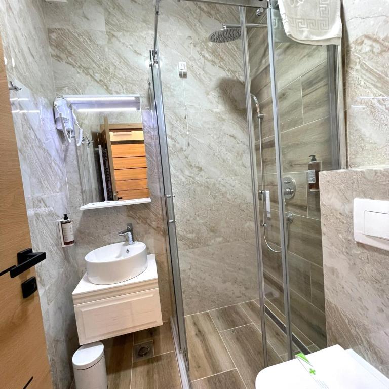 Hotel NPL CODE - Deluks Dvokrevetna Soba sa Bračnim Krevetom/Zasebnim Krevetima - 9
