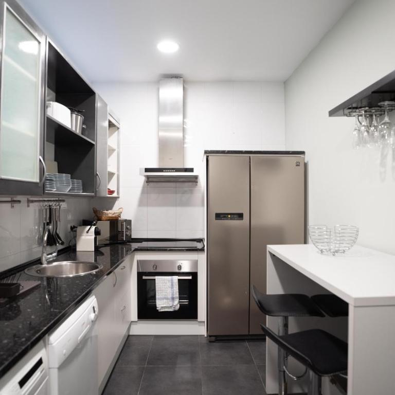 Céntrico, junto a estación de bus/tren, y playas - Apartamento de 2 dormitorios - 22