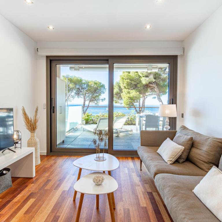 NC APARTMENTS Bajo A Canyelles Mar - 6 PAX - Three-Bedroom Apartment - 10