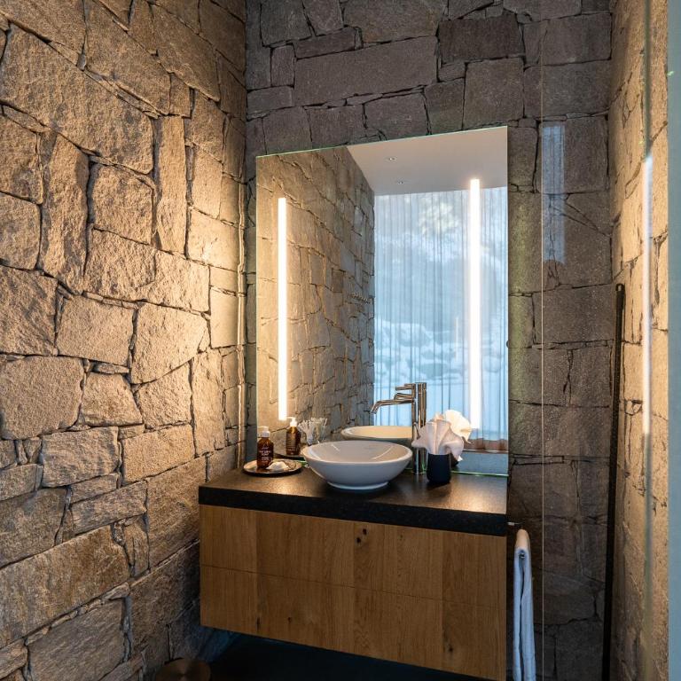 Luxus-Mountain-Suite Rocca Bella mit Dampfbad & saisonalem Aussen-Pool - Apartment mit 1 Schlafzimmer und Garten - 10