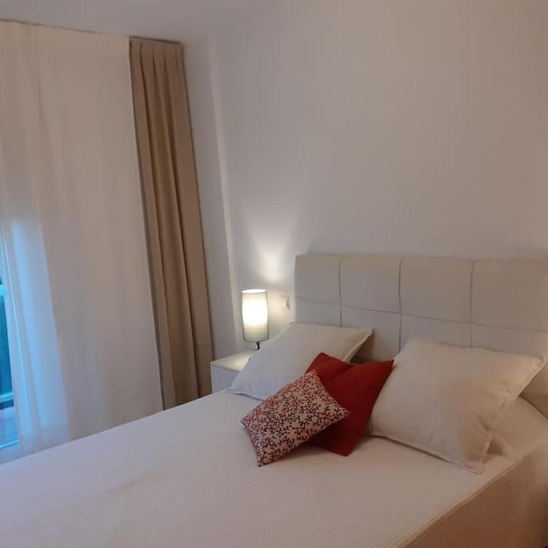 APARTAMENTO EN FUENGIROLA CON PARKING Y PISCINA. - One-Bedroom Apartment - 21