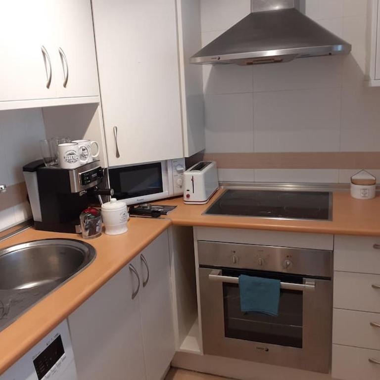 APARTAMENTO EN FUENGIROLA CON PARKING Y PISCINA. - One-Bedroom Apartment - 24