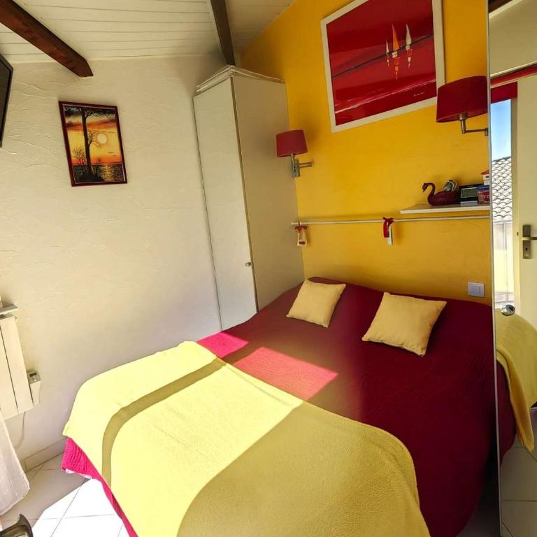 Splendide T2 climatisé à 50m de la plage avec piscine et parking - FR-1-607-97 - Appartement (5 Adultes) - 18