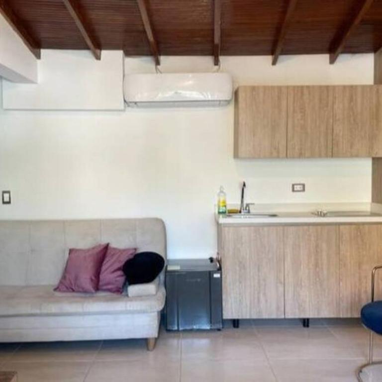 Aparta estudio laureles 306 - Apartamento de 1 dormitorio - 5