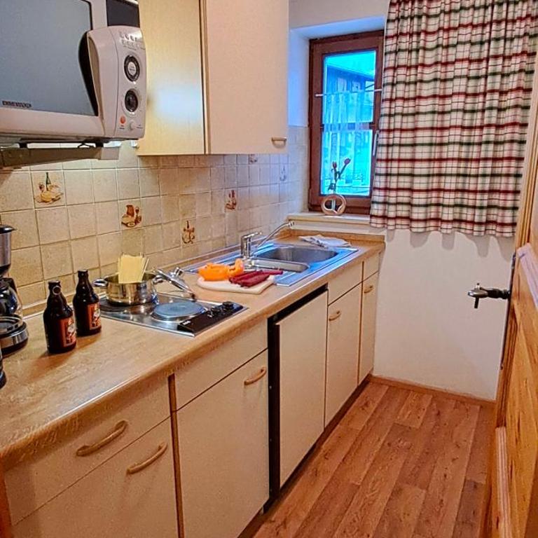Gästehaus Krumbacher - Apartment mit Dusche - 3
