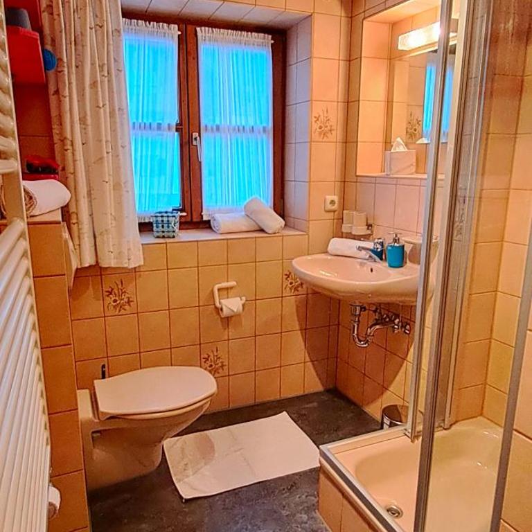 Gästehaus Krumbacher - Apartment mit Dusche - 5
