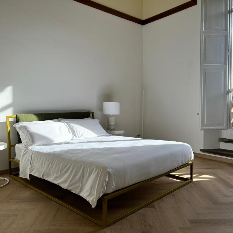 Frame Bologna - Deluxe Queen Suite with Ensuite Bathroom - 9